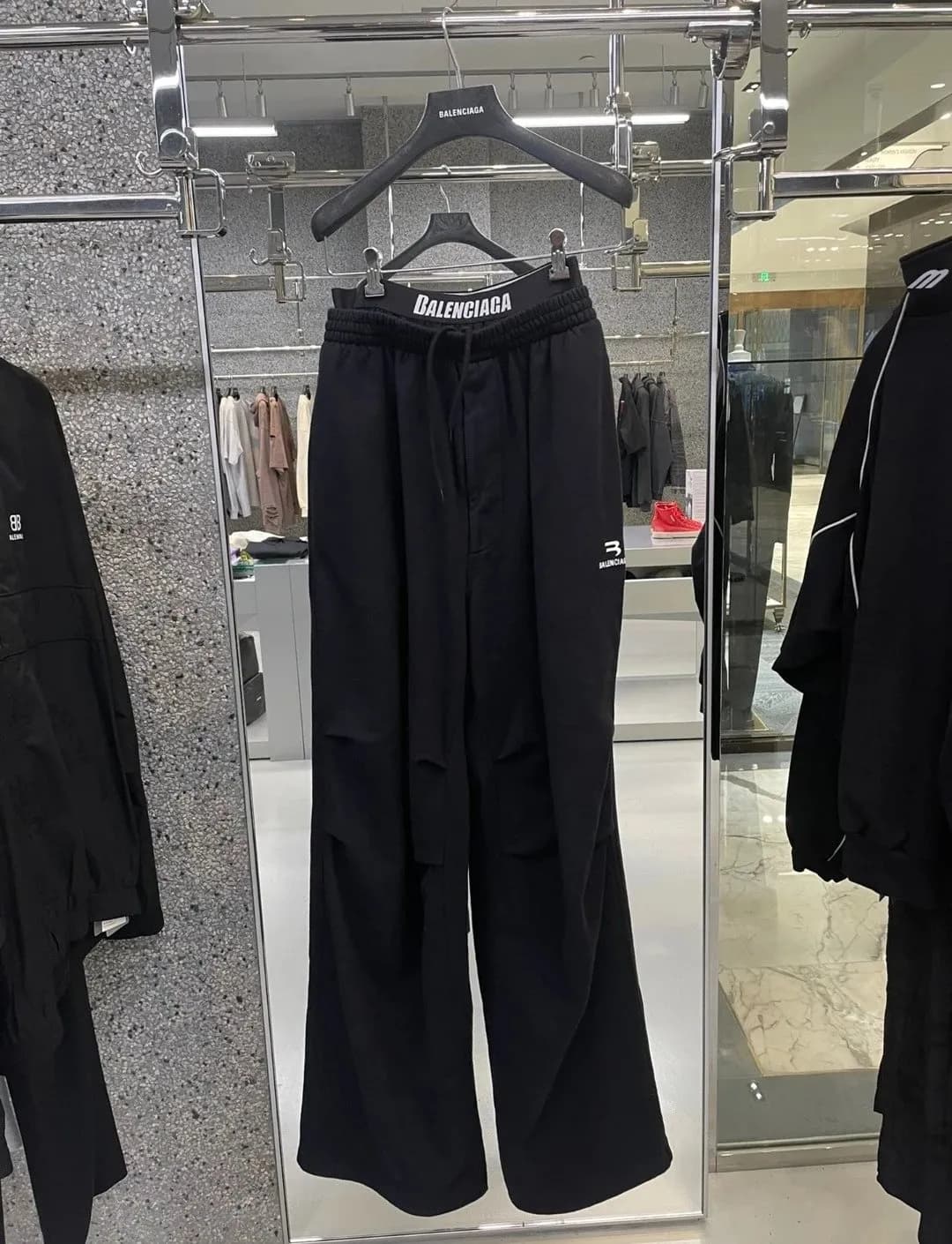 Balenciaga double waist sweatpants - KakoBuy Spreadsheet