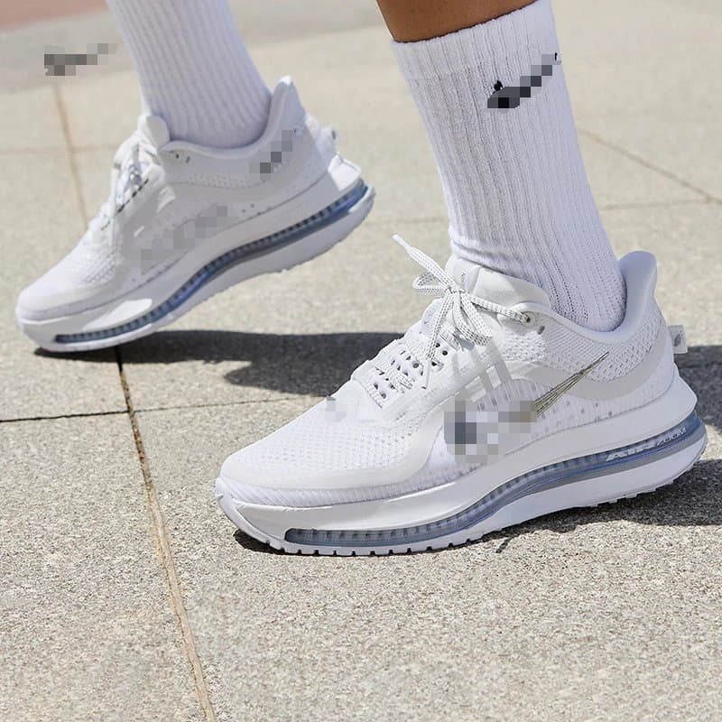 NK-Style Zoom Mesh Runners