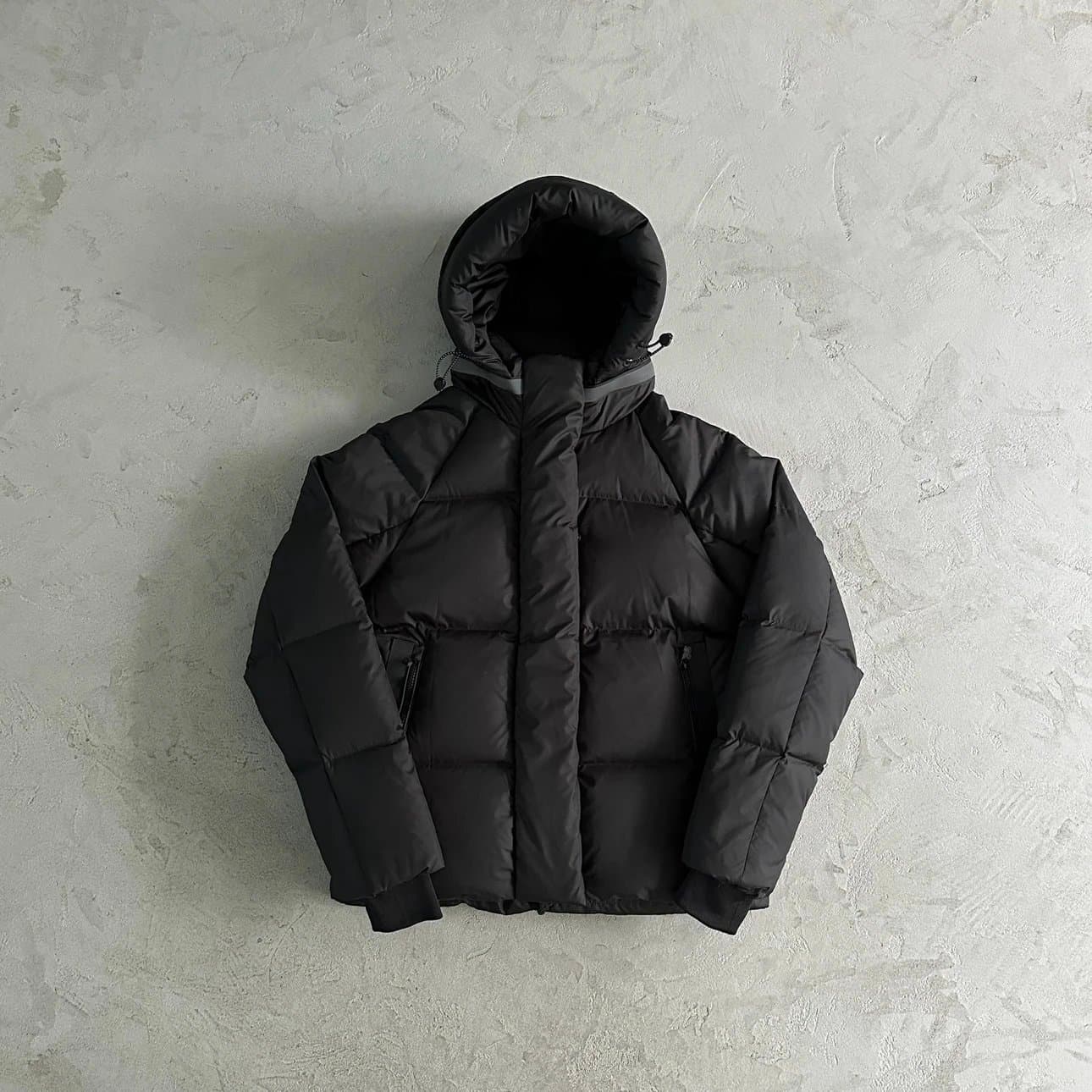 Syna down jacket- Black