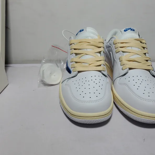 Travis Scott x Air Jordan 1  Low White Blue